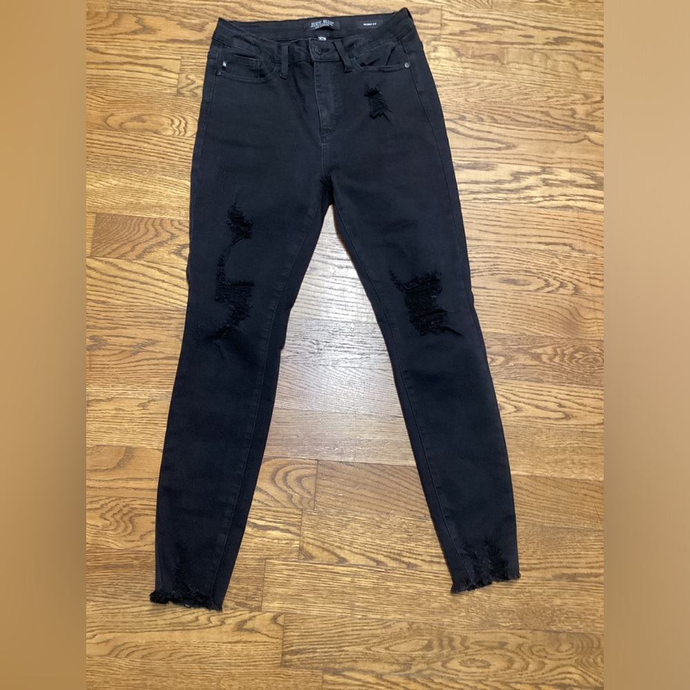 Judy Blue high waist distressed skinny jean. Size 7/28